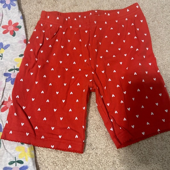 Girl’s Carter’s Floral Leggings and Heart Shorts Bundle Set - Size 7 - Spring - Picture 2 of 5